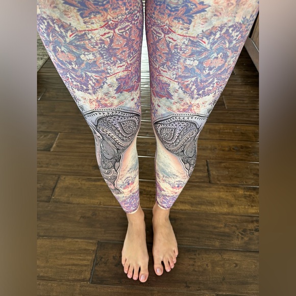Evolution and Creation Leggings Athletic Activewear Yoga Meditation Size Small - Picture 4 of 9